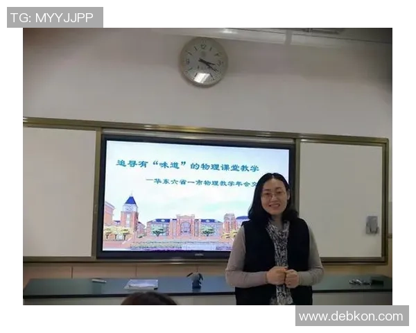 赵丽独家揭秘足球技巧与心得分享助你提升球技与战术理解